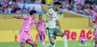 世体：巴萨今夏重点补强左边锋，迪亚斯、莱奥、尼科、卢克曼在列